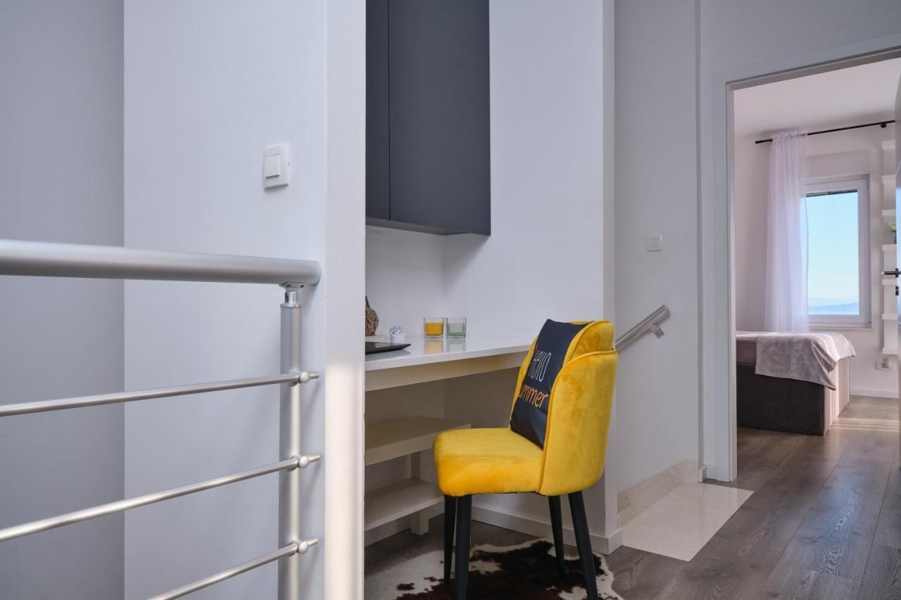 Villa Sky - Heating Pool Kaštel Novi Екстериор снимка
