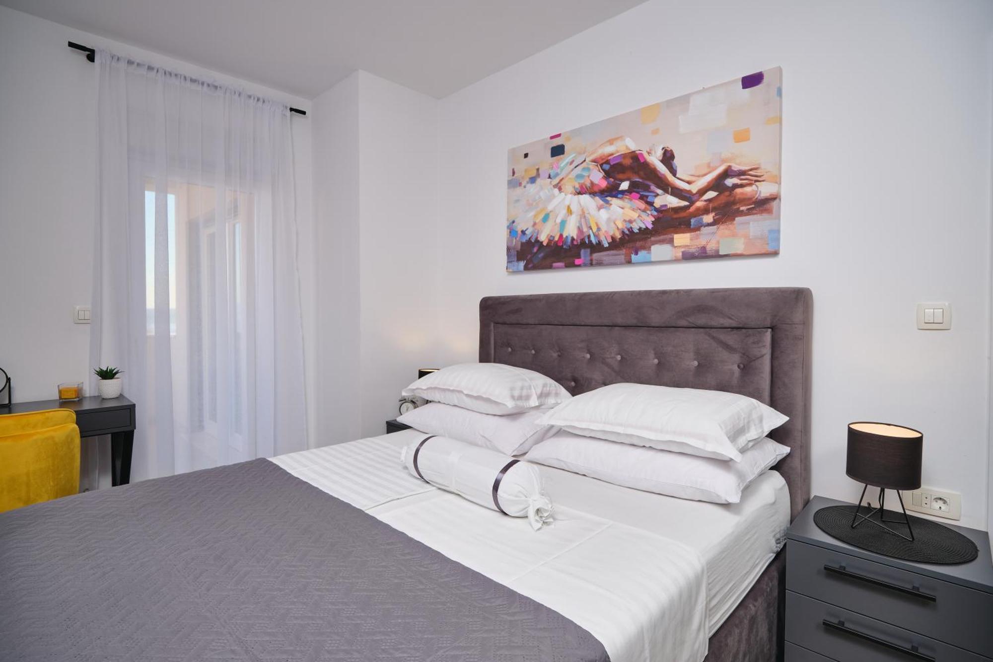 Villa Sky - Heating Pool Kaštel Novi Екстериор снимка