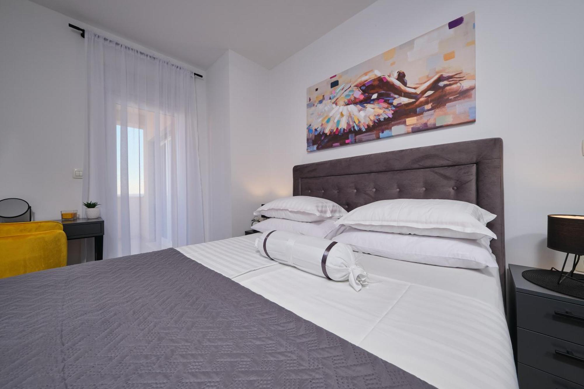 Villa Sky - Heating Pool Kaštel Novi Екстериор снимка